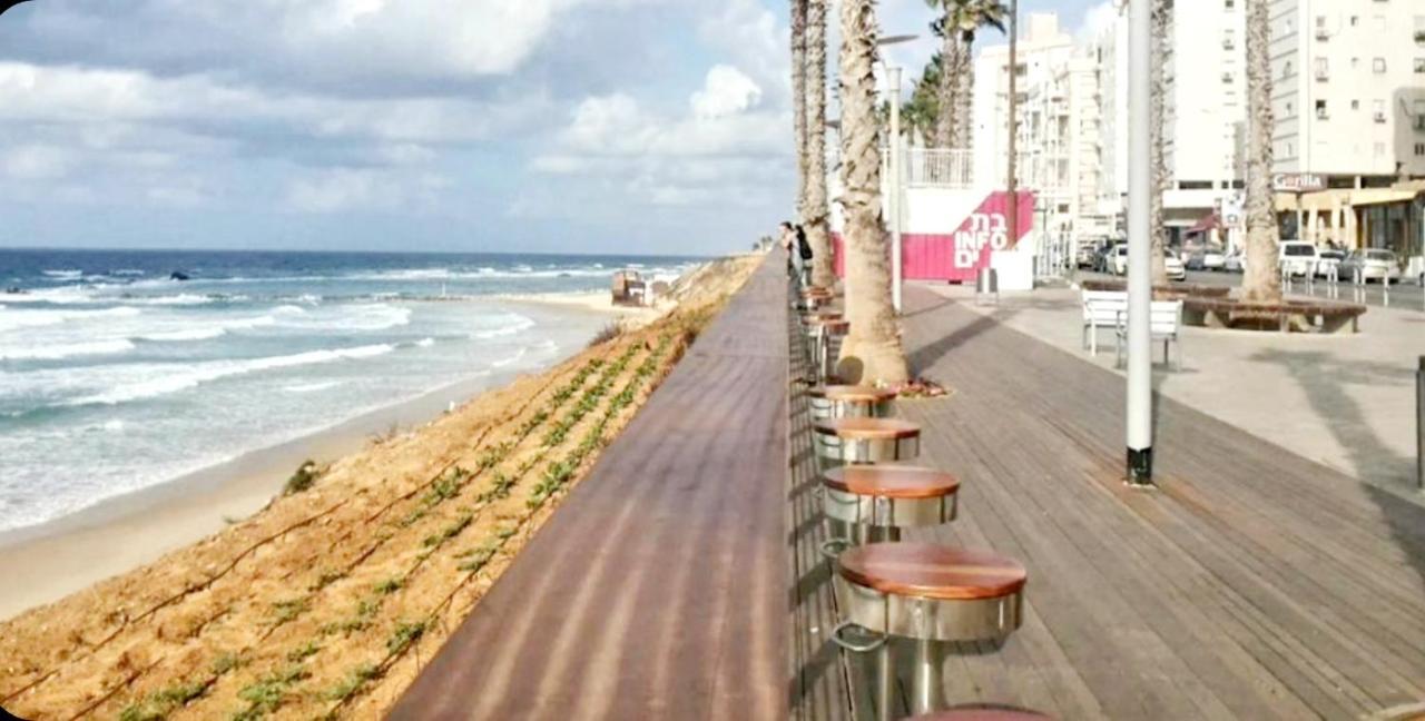 612 Apartment On The Beach Bat Yam Exterior foto