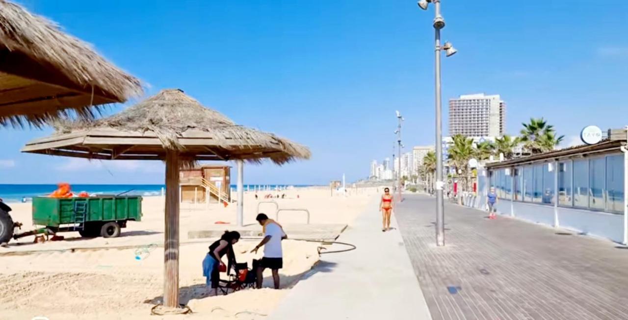 612 Apartment On The Beach Bat Yam Exterior foto