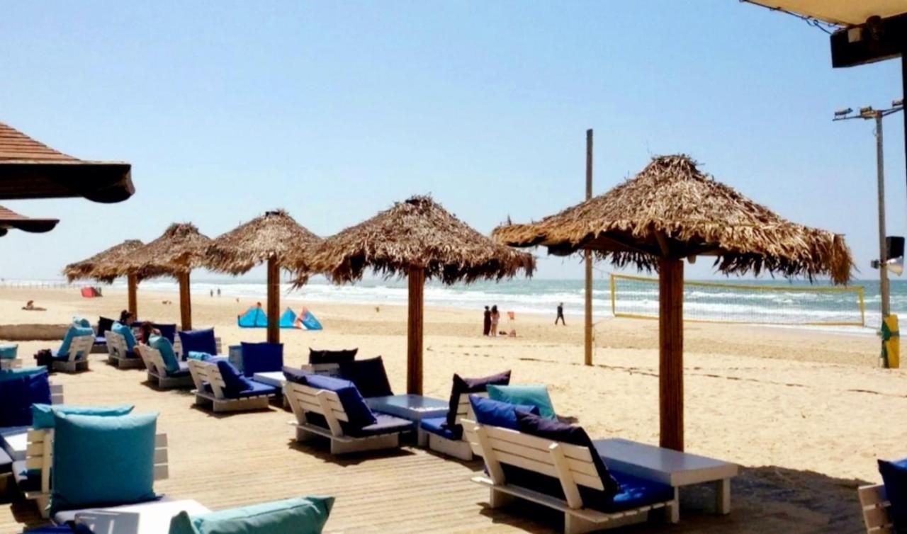612 Apartment On The Beach Bat Yam Exterior foto